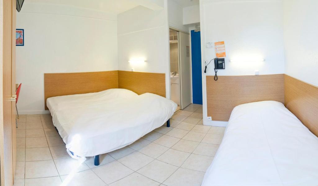 Hotel Les Colombes Verdun-sur-Meuse Room photo